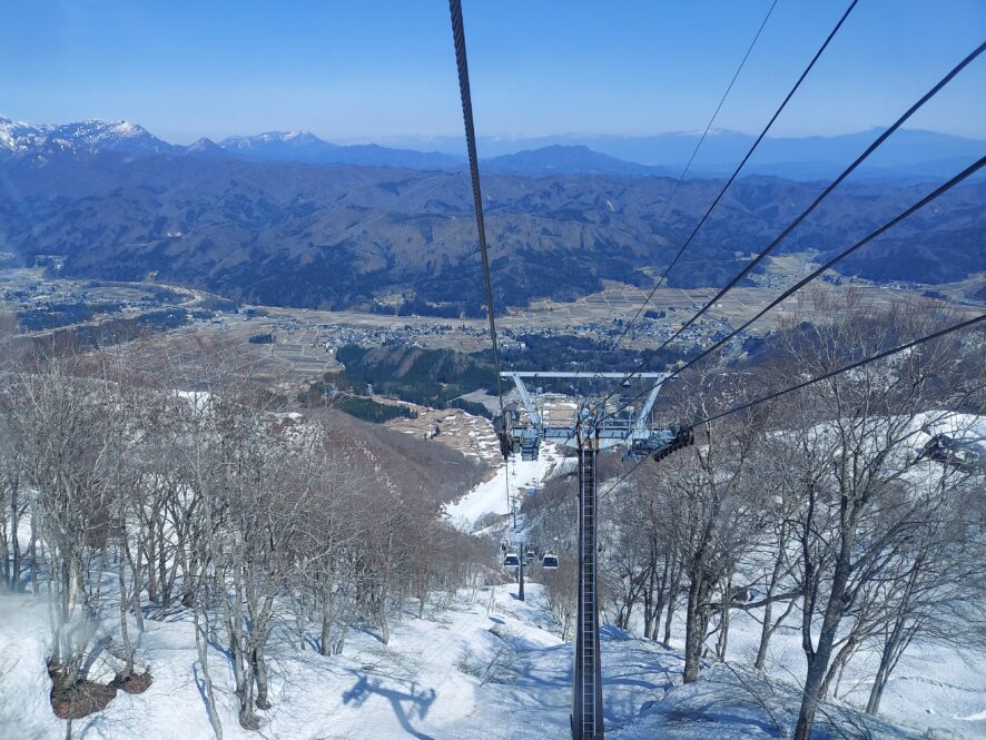 白馬五竜スキー場のゴンドラからの景色