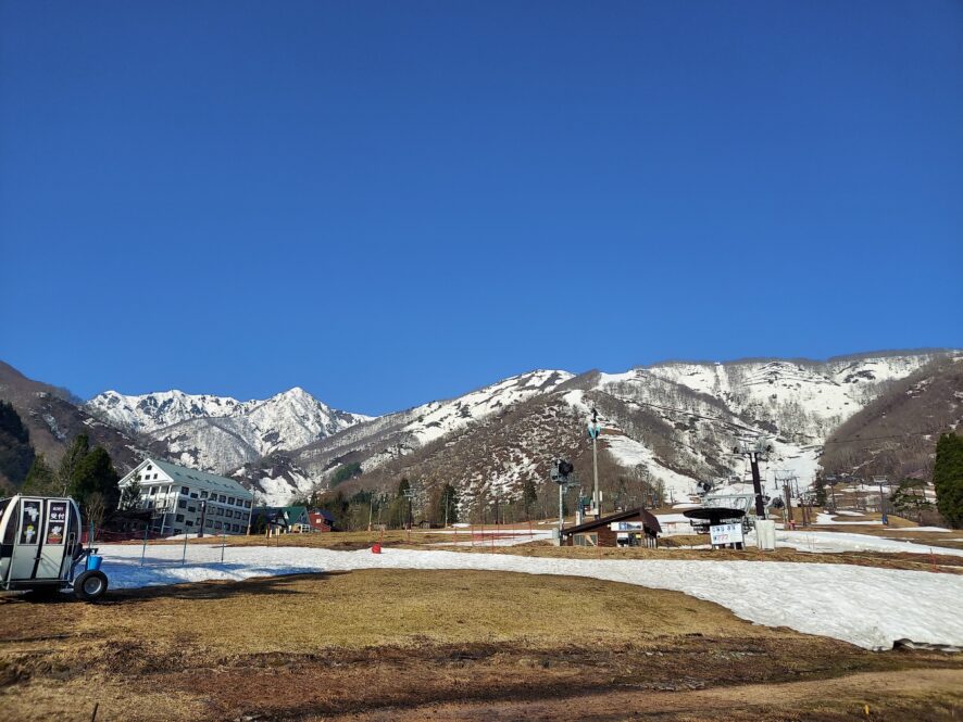 白馬五竜スキー場の山麓からの景色