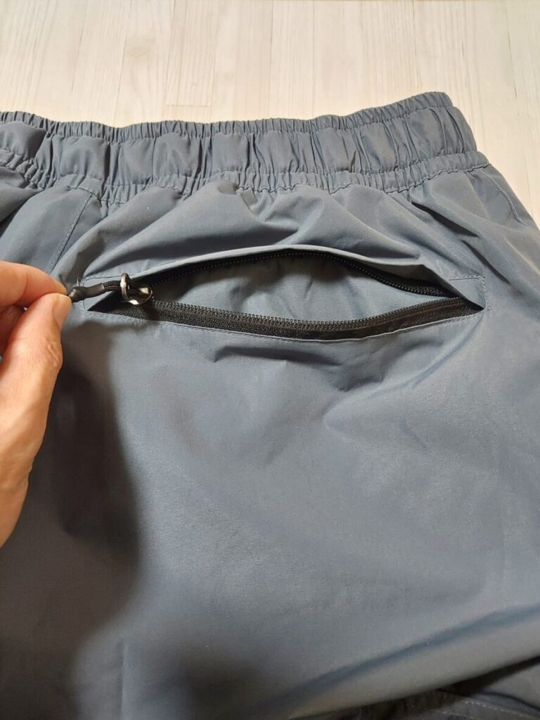 ヒップポケット