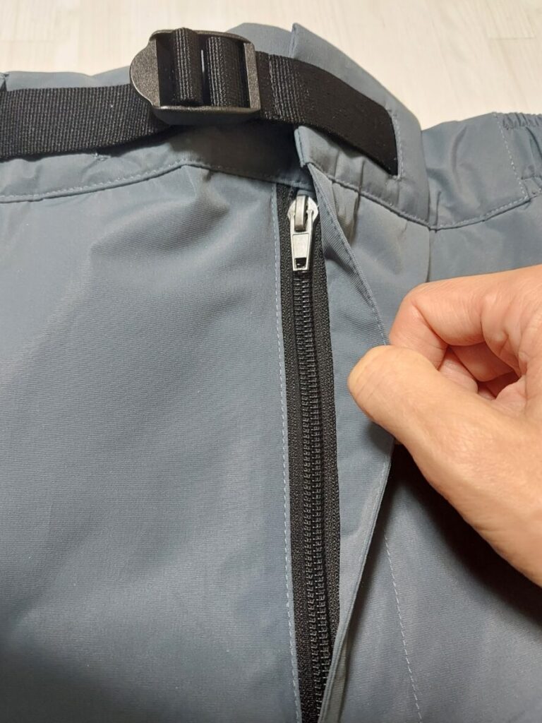 フロントファスナー