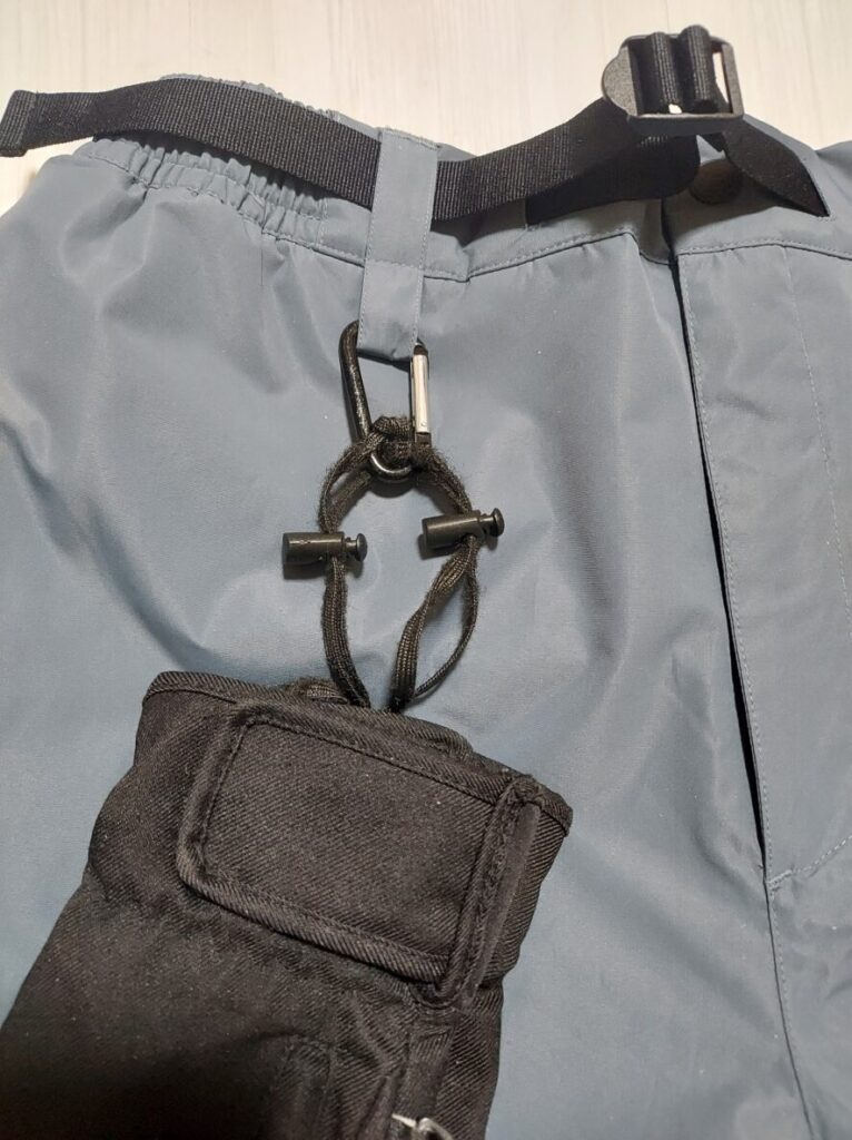 休憩時のグローブ掛け